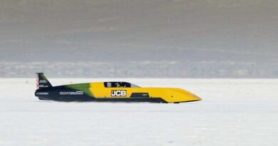 Production-based digger engines power 406mph record at Bonneville 